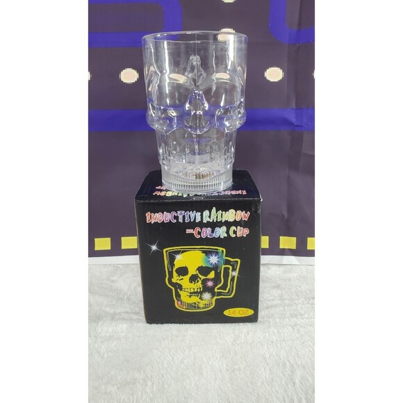 Halloween Flashing Color Cup Skull Drinking Beer Mug Lights Up 14oz - Picture 1 of 11
